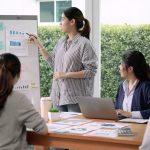 マーケティング職の仕事の様子