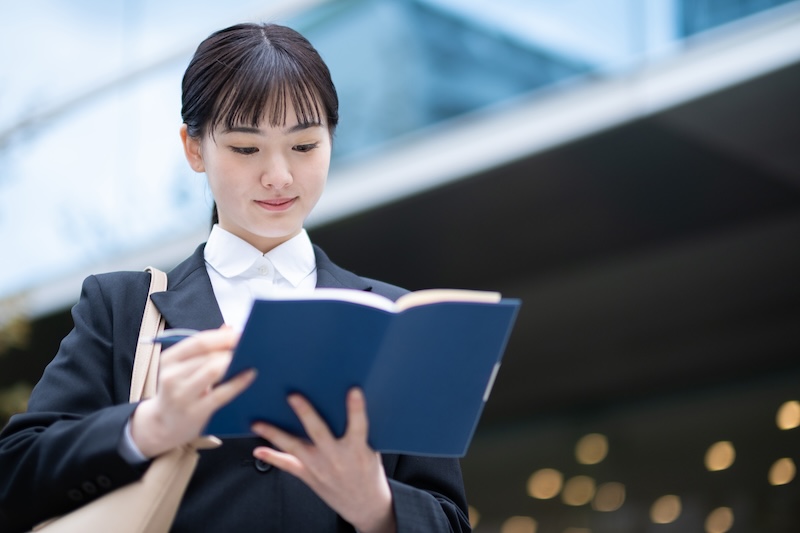 【2027年卒】就活スケジュールを解説！27卒はいつから何を始める？